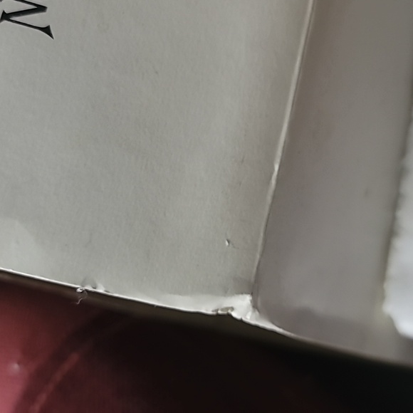 Dept 56  Heritage Village, North Pole Series,  Elves Bunkhouse, 5601-4 - Picture 10 of 14